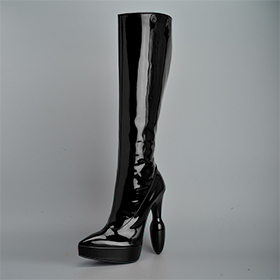 Atsuko Kudo Latex Handmade Italian Point Boot in black patent leather